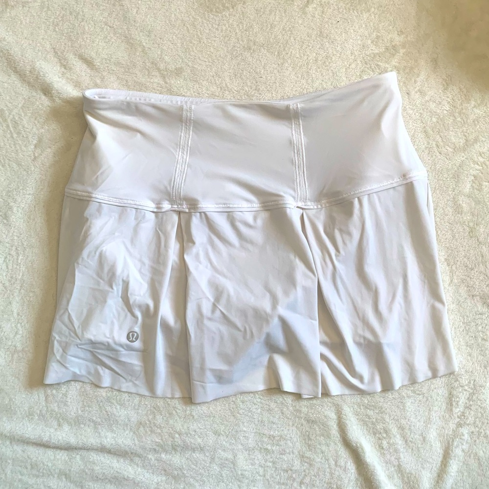 LuluLemon 🍋 Lost in Pace Skirt - Reg - White 🤍 - Picture 8 of 10